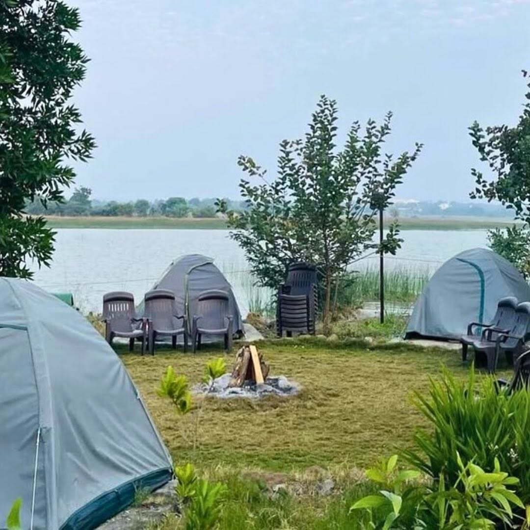 lakeside camping